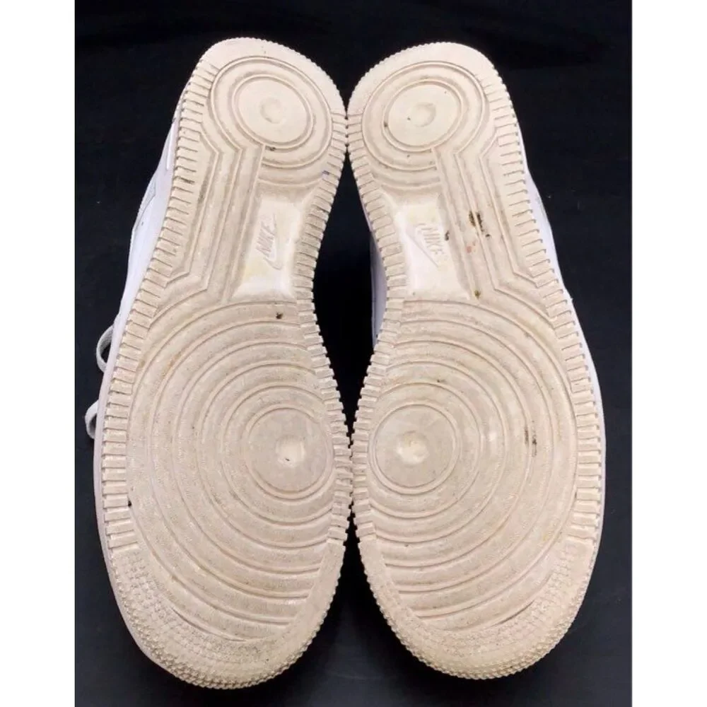 VINTAGE Nike Men's Air Force 1 '07 White Athletic Tennis Shoes - Size 10.5